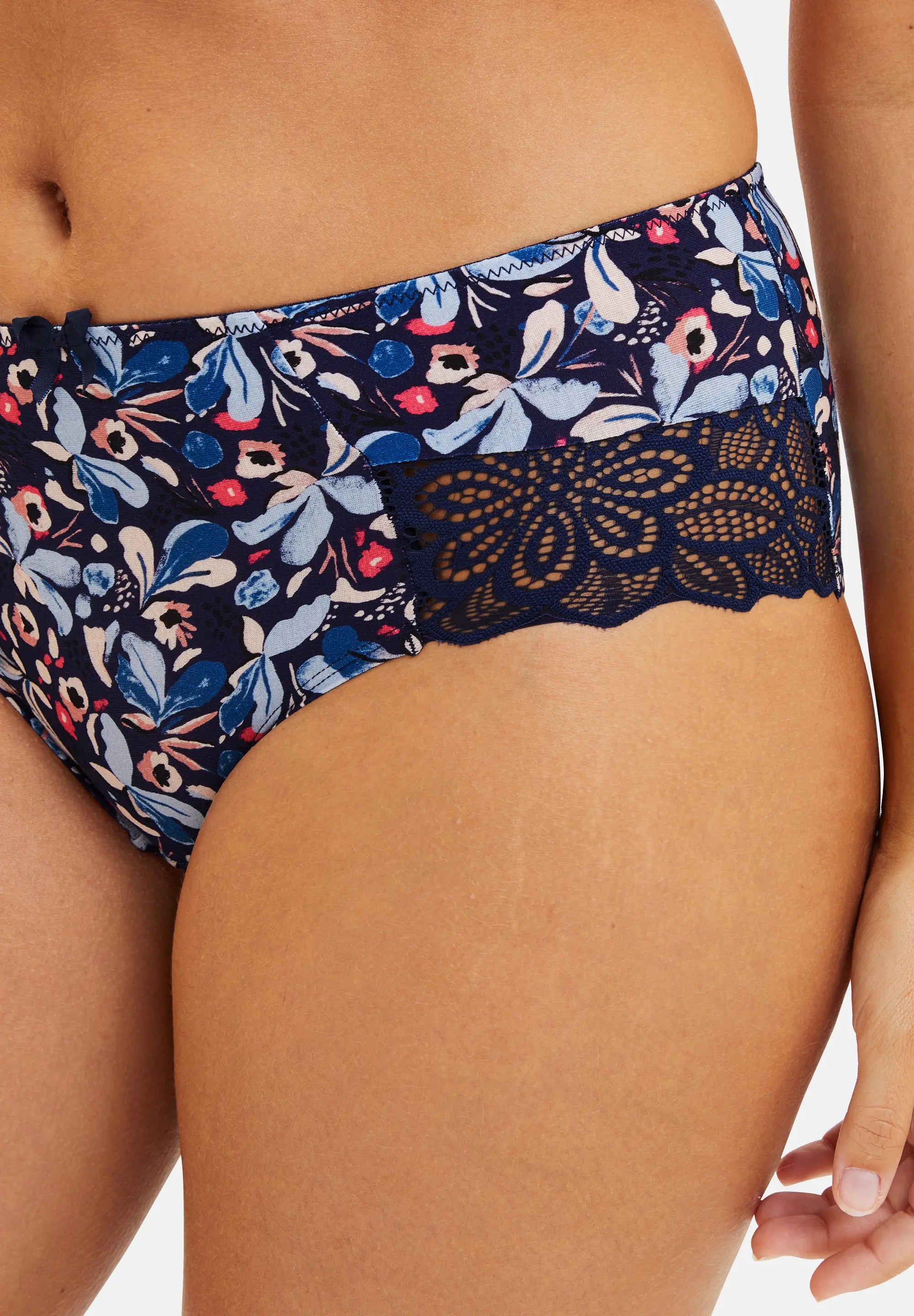 Flora Shorty bloemenprint blauw en lichtroze