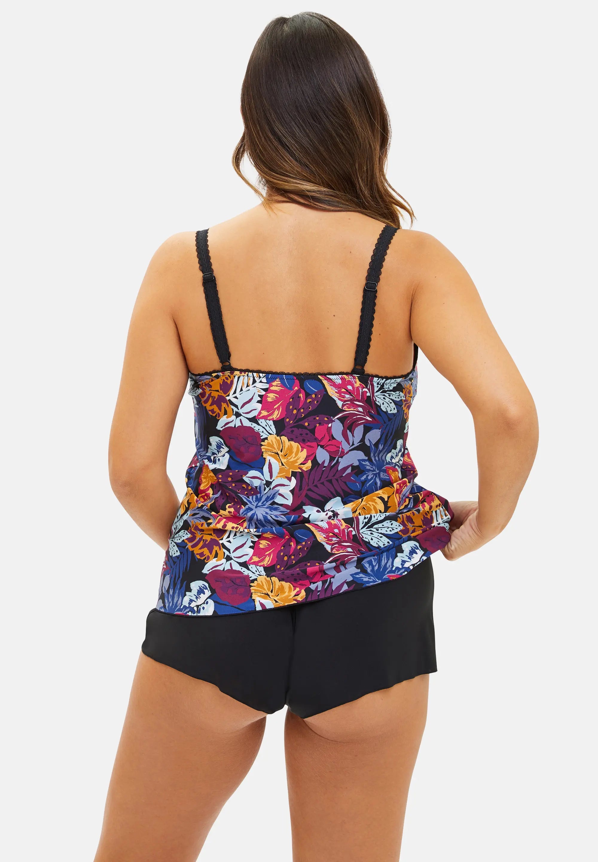 Zwarte Mathilde short met jungleplantenprint