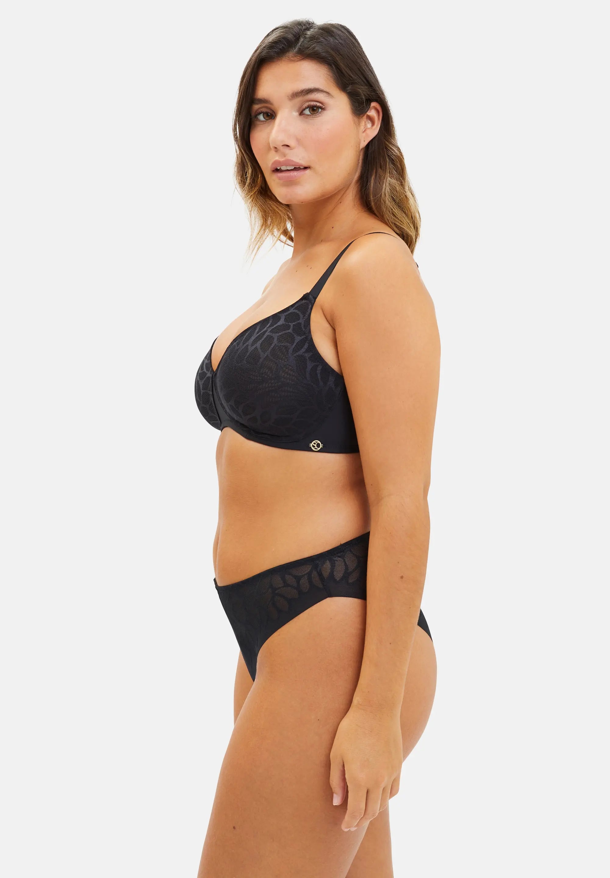 Full Cup Bra Perfect Curves Black